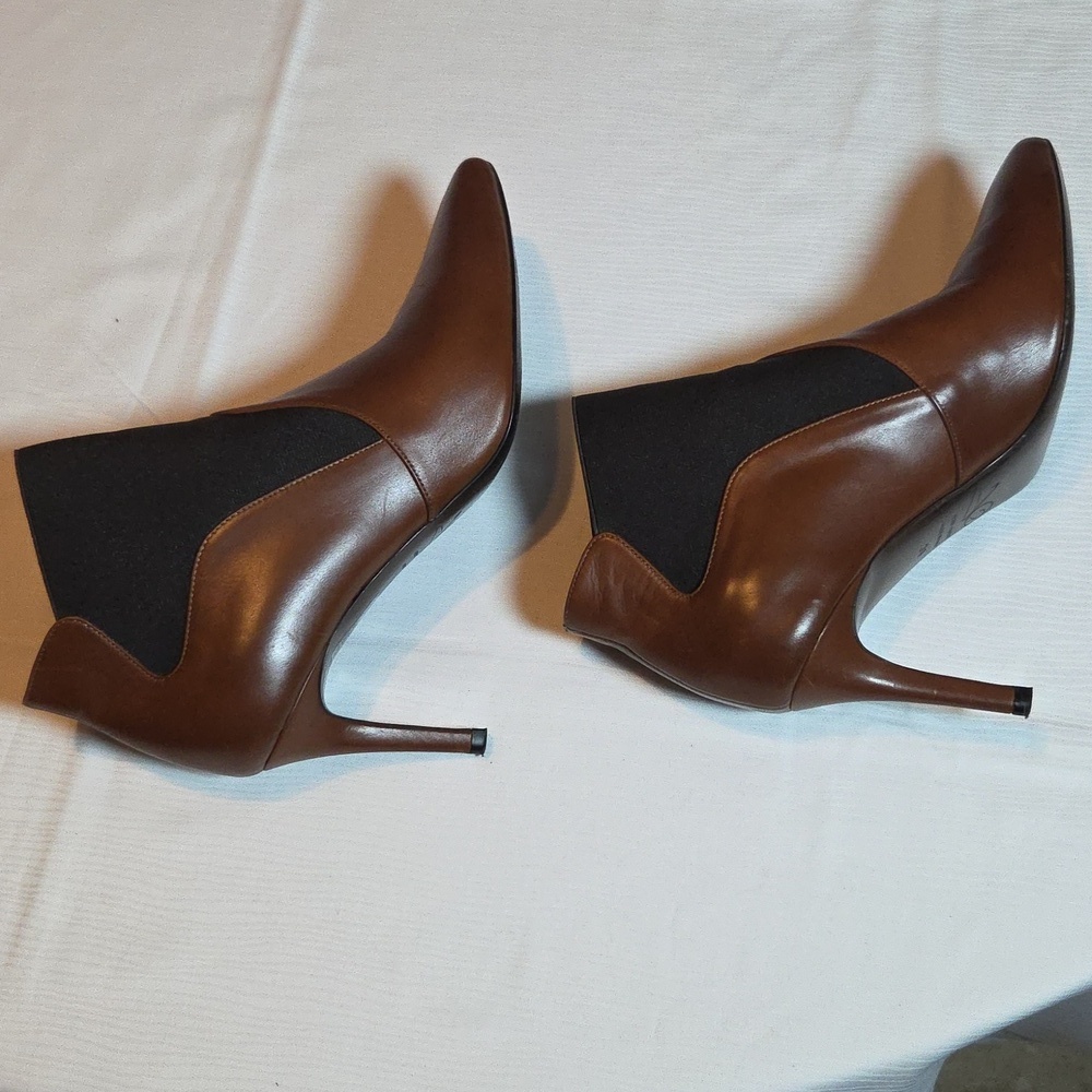 Joan Oloff Sophisticated Brown and Black Heeled Ankle Boots,sz 39. - Picture 5 of 5
